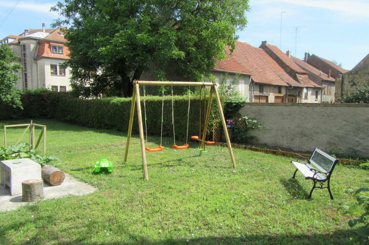 La Belle Endormie - Appartement A Fenetrange Exteriör bild